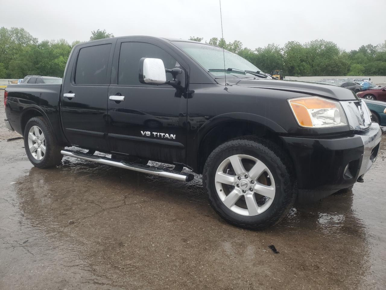 NISSAN TITAN S