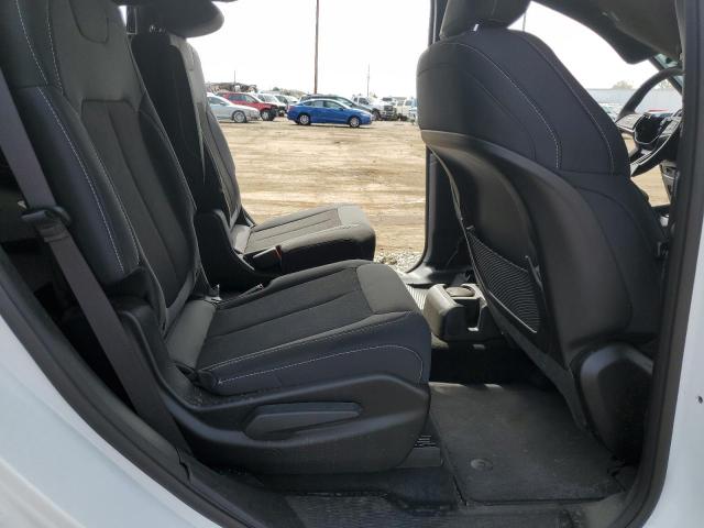 2024 JEEP GRAND CHER 1C4RJKAG8R8589034