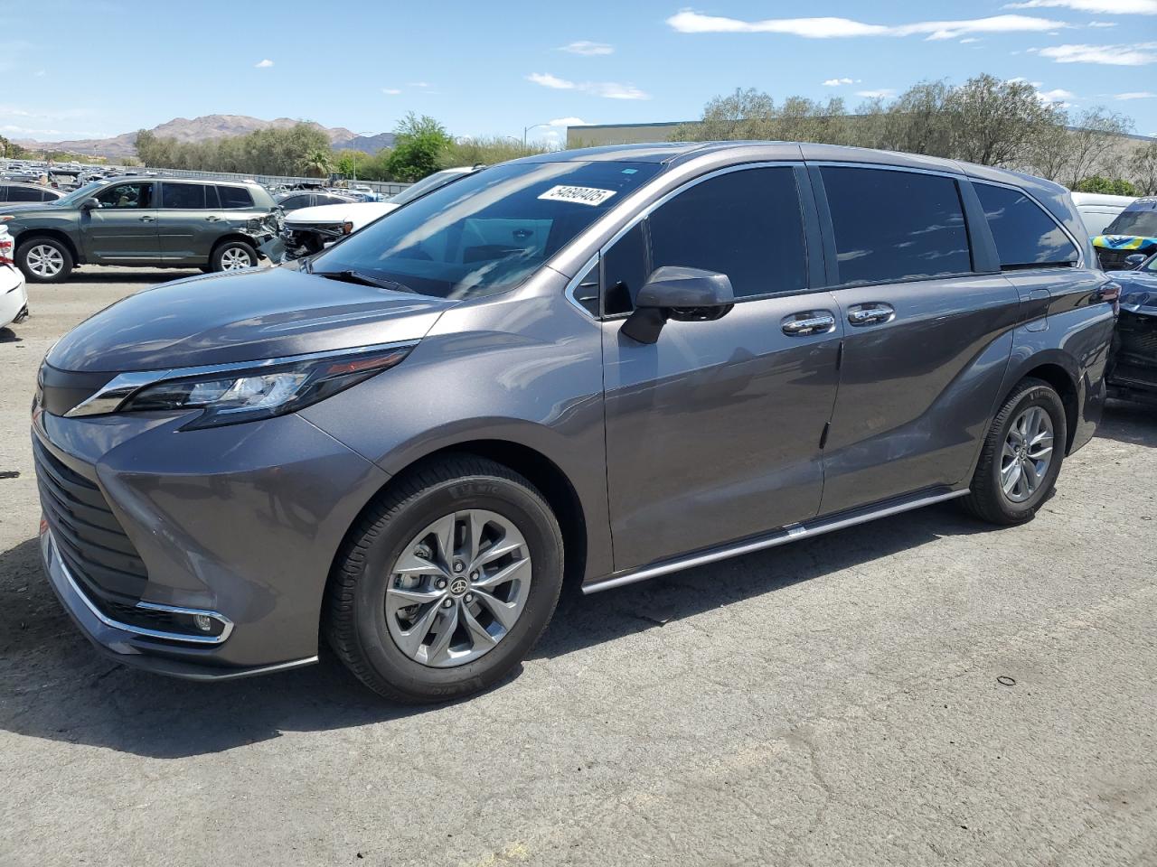  Salvage Toyota Sienna