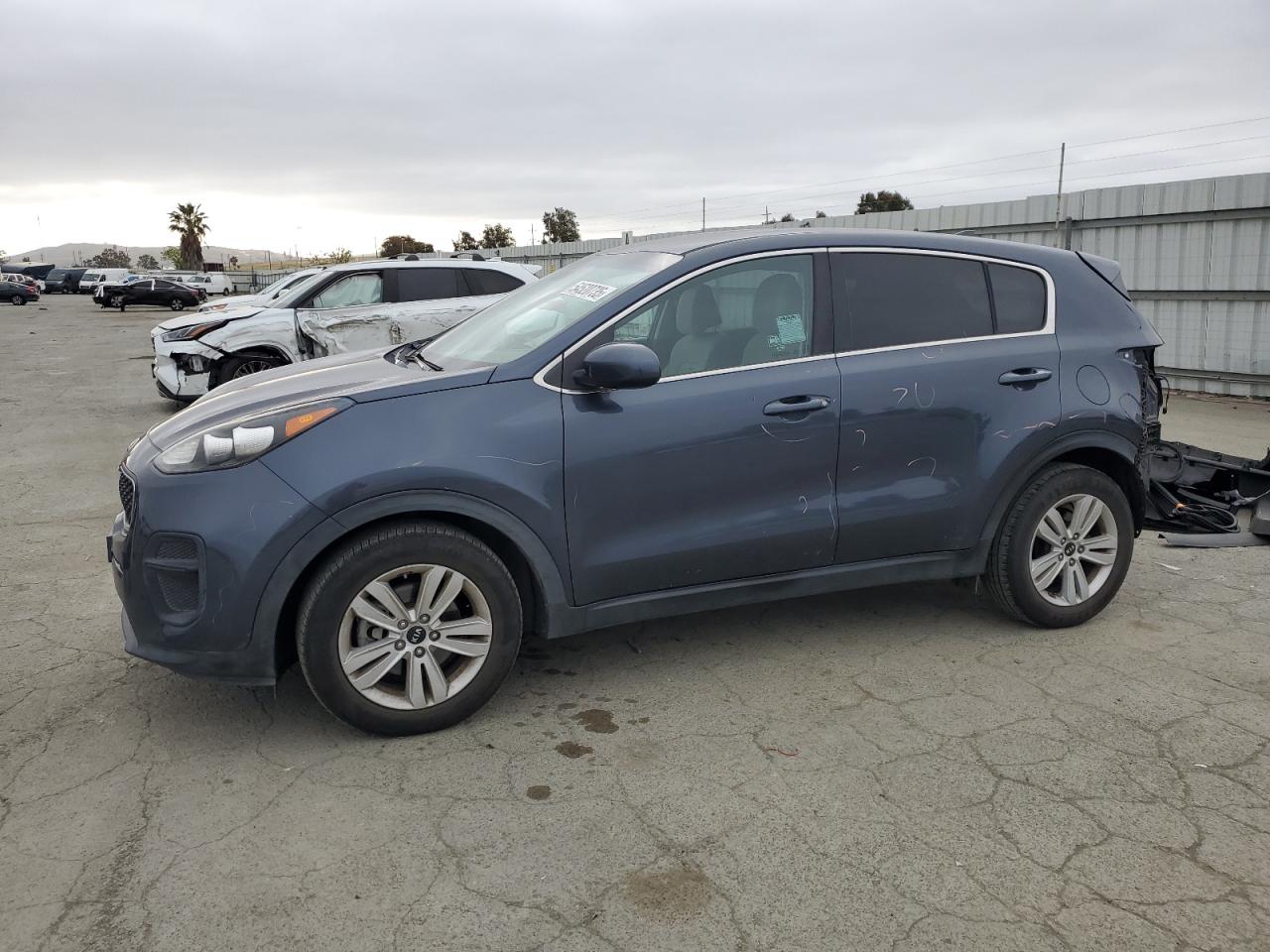 KIA SPORTAGE LX