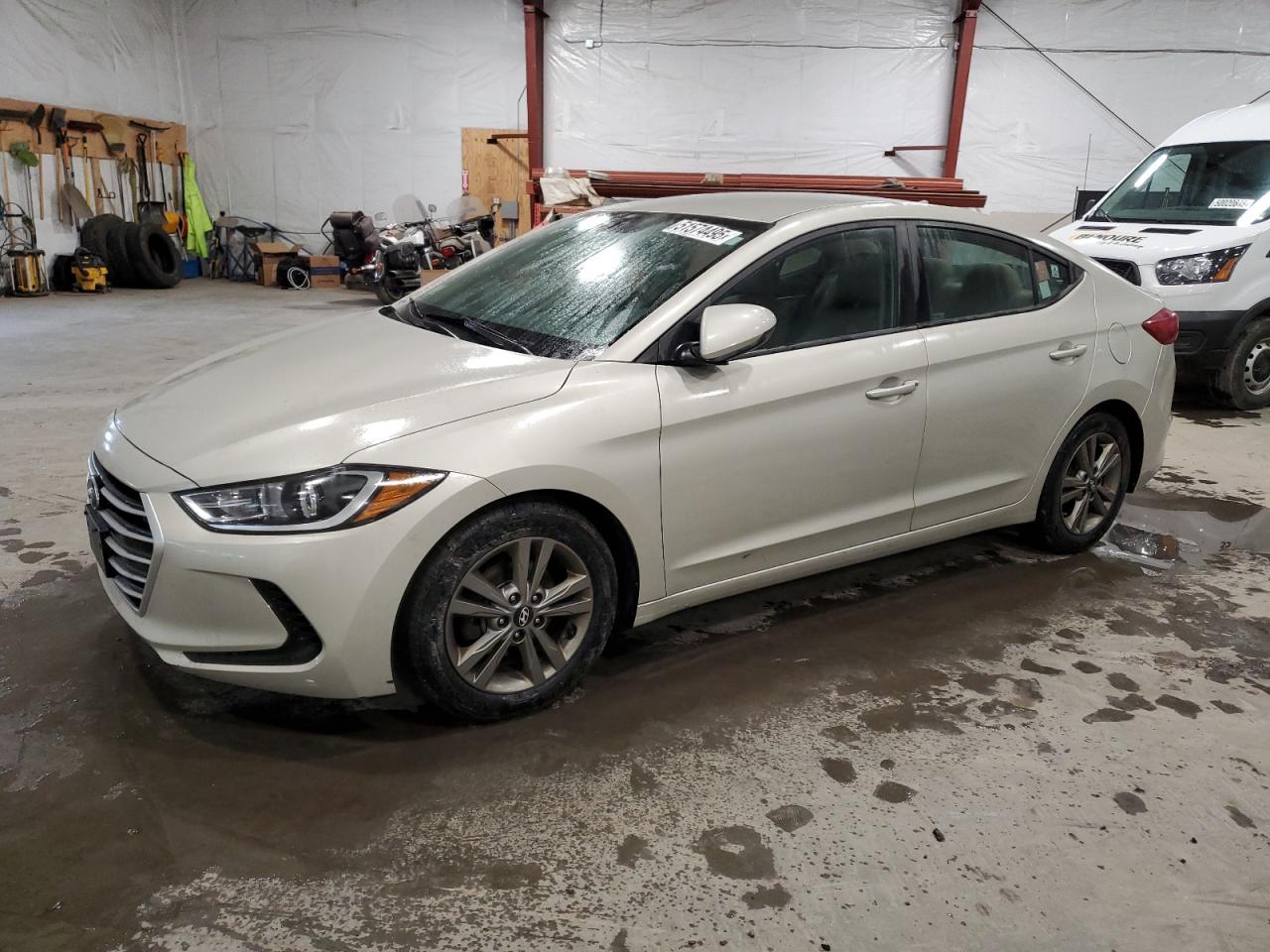 HYUNDAI ELANTRA SE