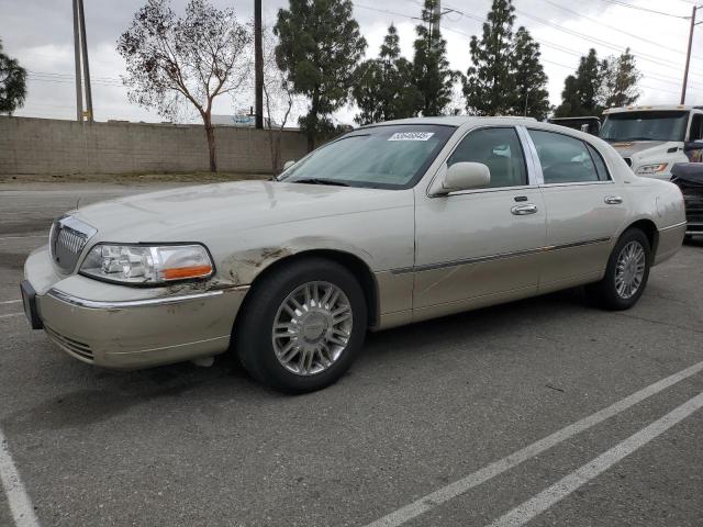 LINCOLN TOWN CAR D 2006 beige  gas 1LNHM83W66Y647739 photo #1