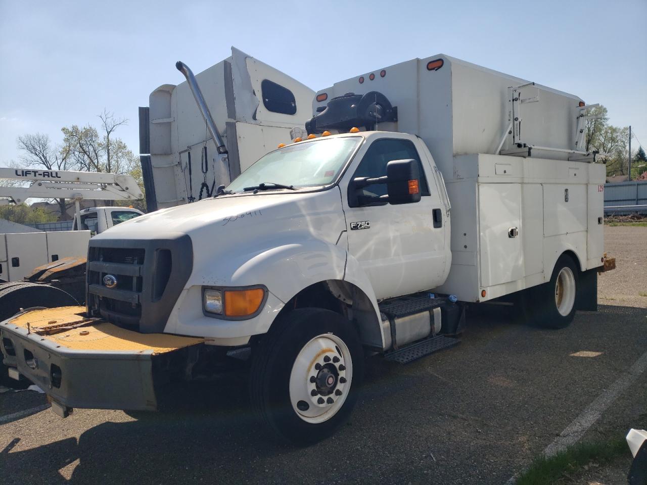 FORD F-750 SUPER DUTY