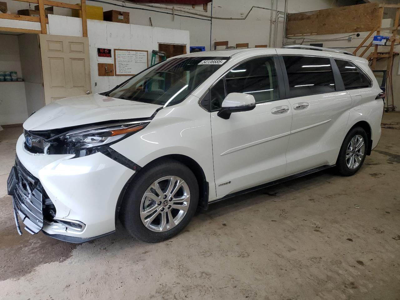 TOYOTA SIENNA LIMITED