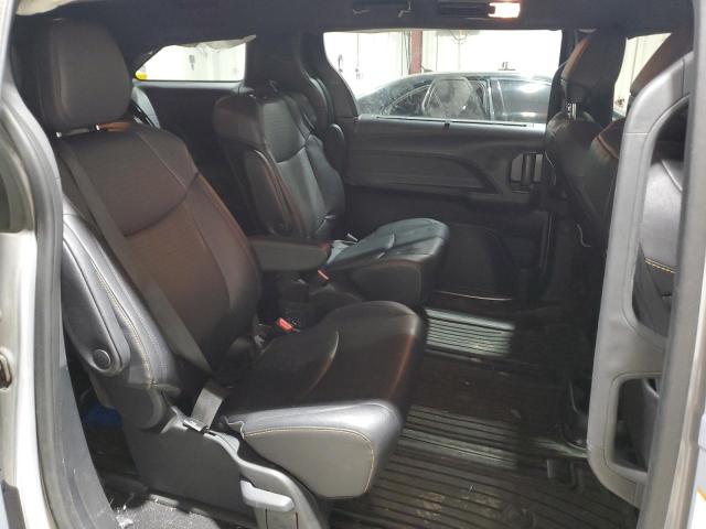 2024 TOYOTA SIENNA XSE 5TDCSKFC9RS110690