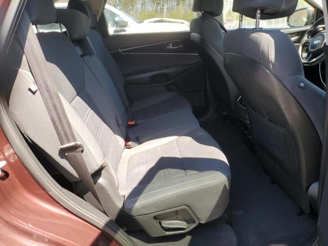 2017 KIA SORENTO LX - 5XYPG4A32HG260724