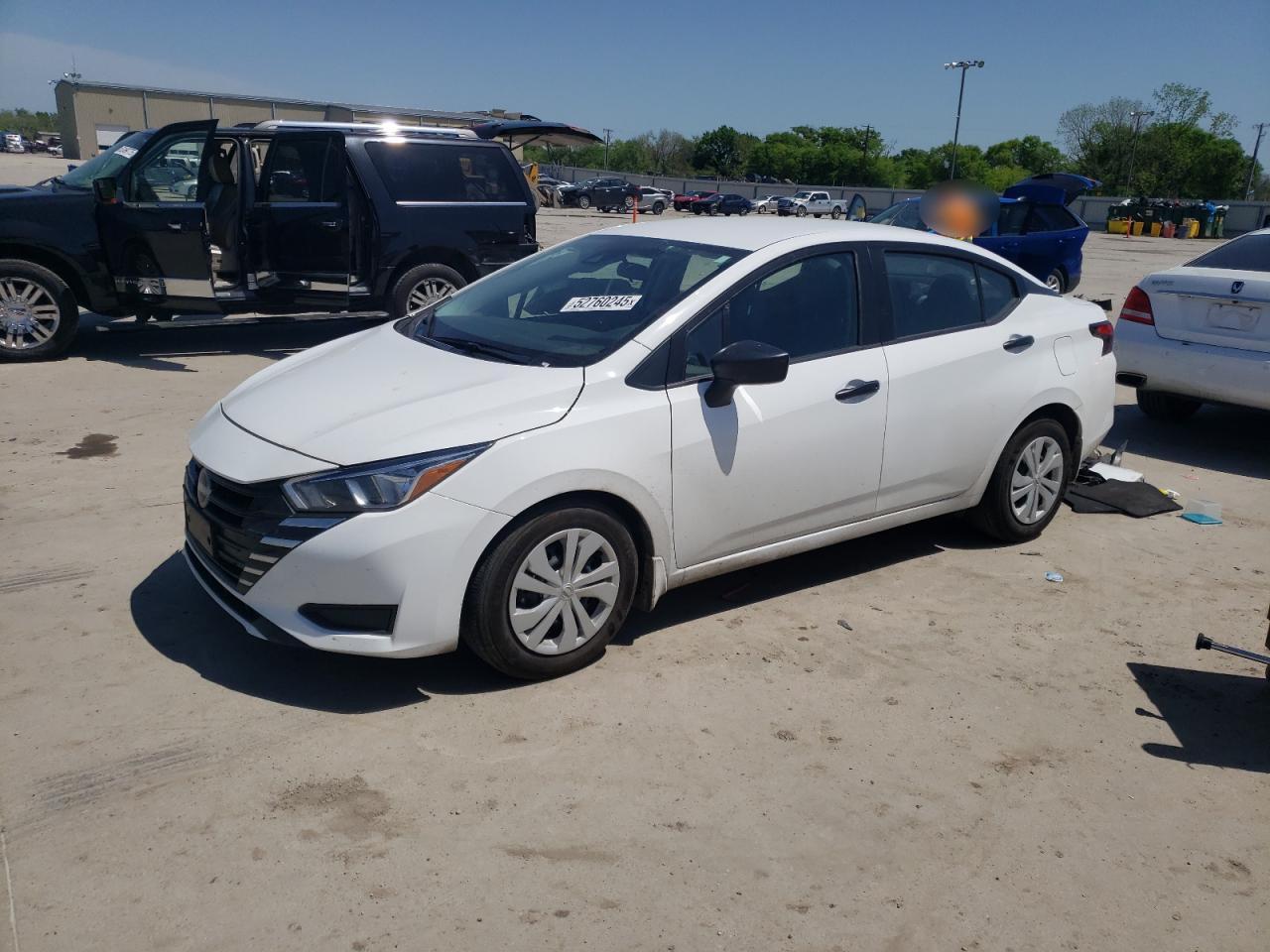 NISSAN VERSA S