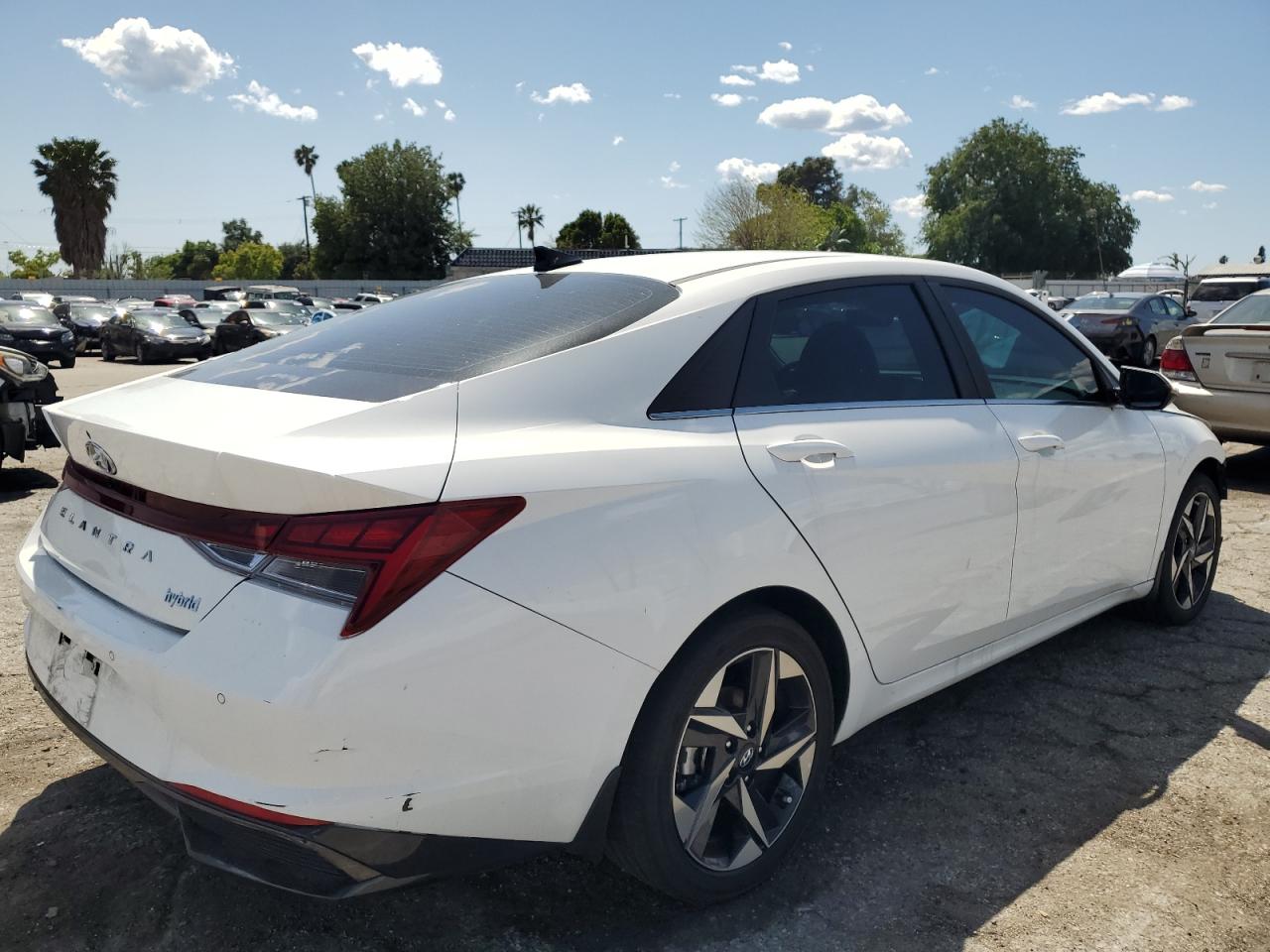 HYUNDAI ELANTRA LIMITED