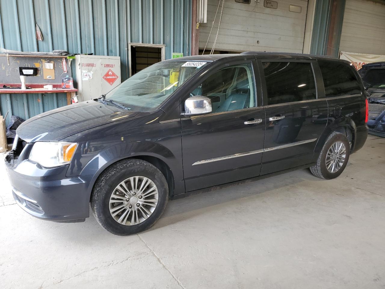 CHRYSLER TOWN & COUNTRY TOURING L
