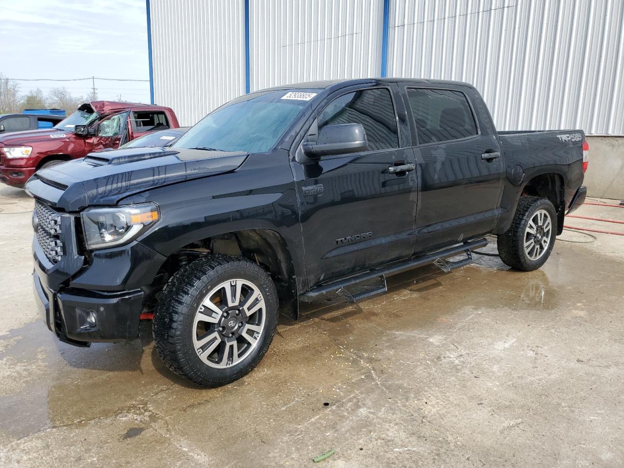 TOYOTA TUNDRA CREWMAX SR5