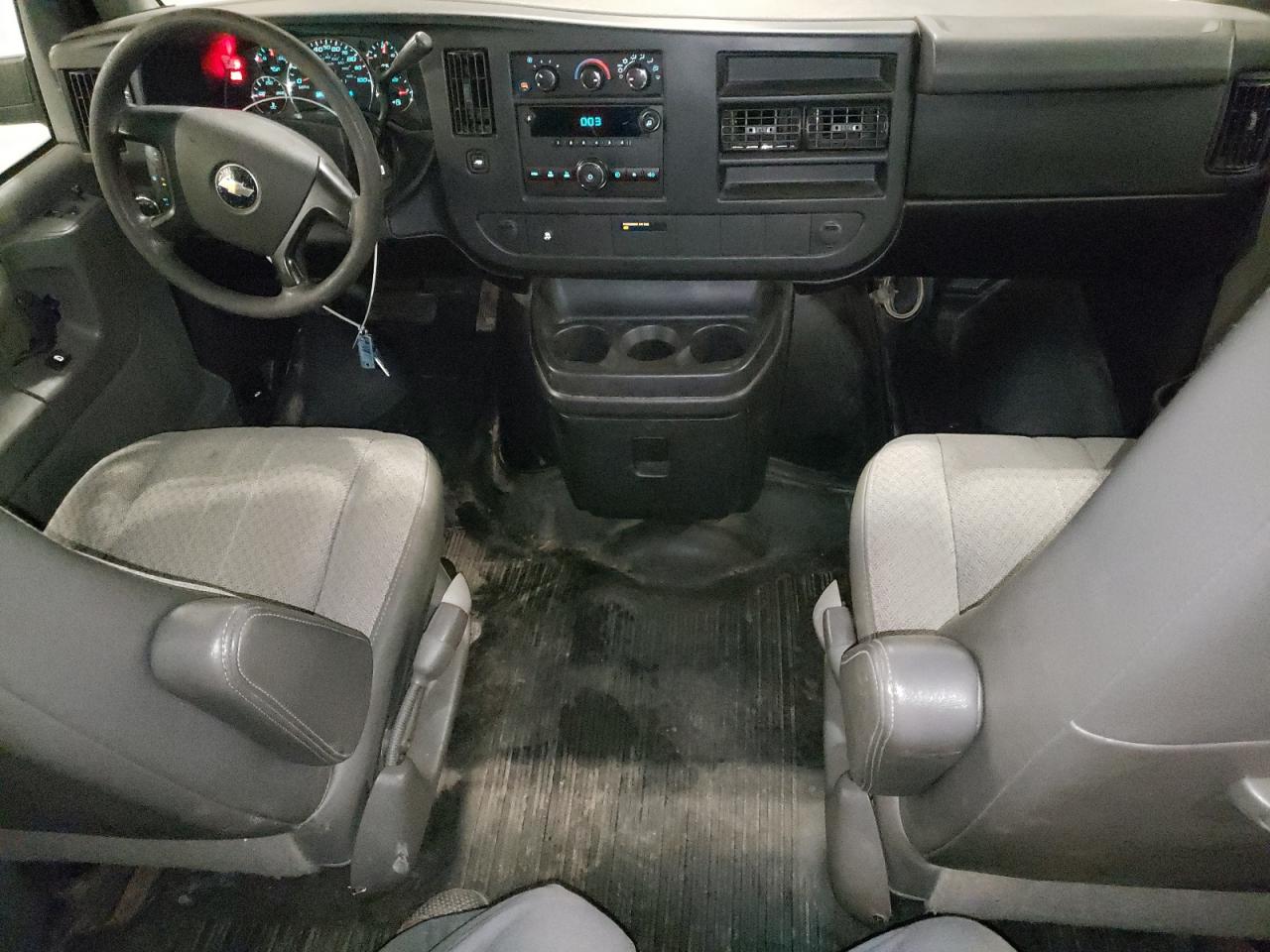 CHEVROLET EXPRESS LT