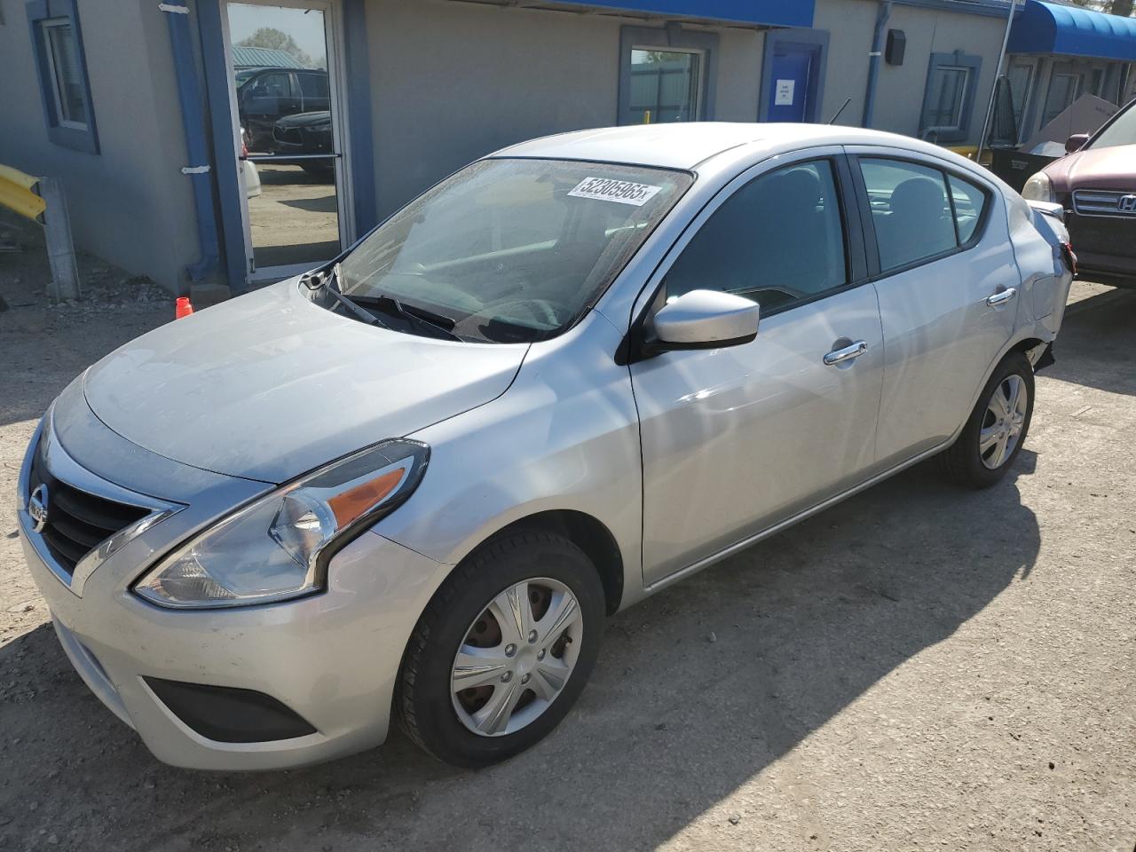 NISSAN VERSA S