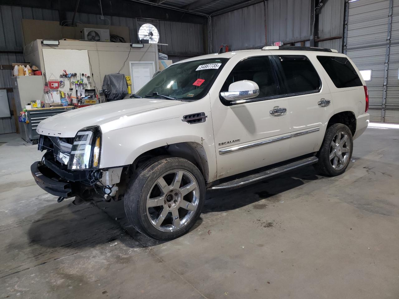 CADILLAC ESCALADE LUXURY