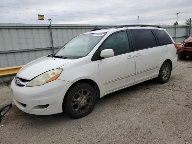 TOYOTA SIENNA XLE