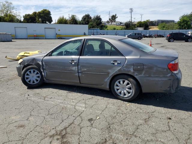 TOYOTA CAMRY LE 2005 tan  gas 4T1BE32K25U639311 photo #3
