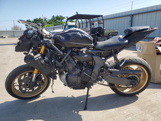 YAMAHA YZFR7 2022 black  gas JYARM38E5NA003163 photo #4