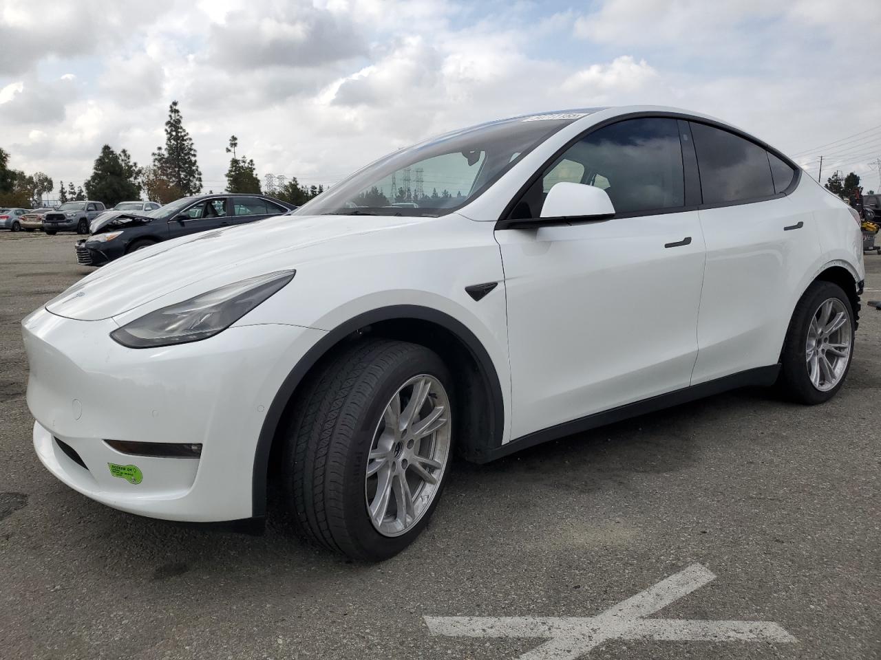 Tesla Model y 2022