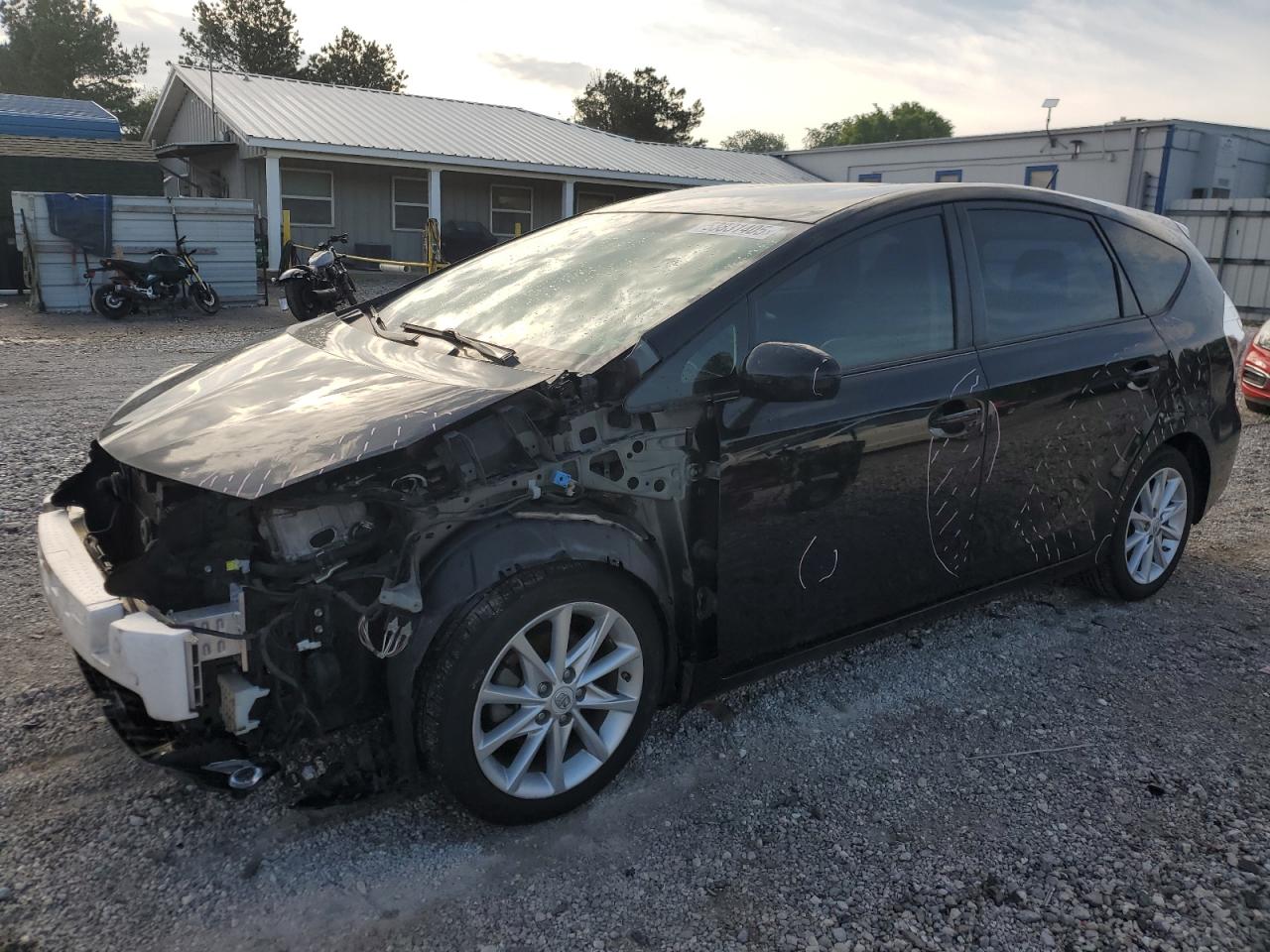 TOYOTA PRIUS V