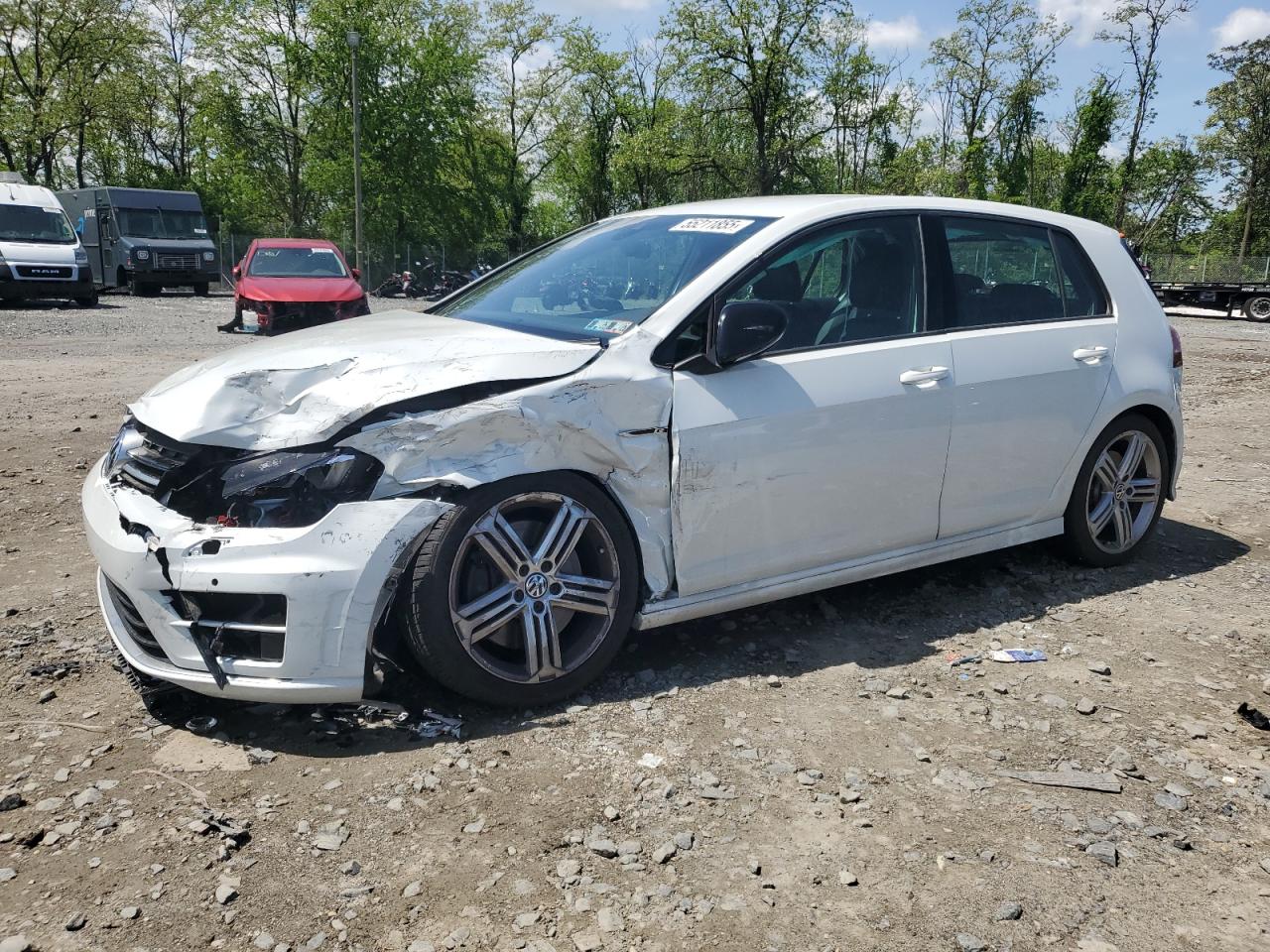 VOLKSWAGEN GOLF R