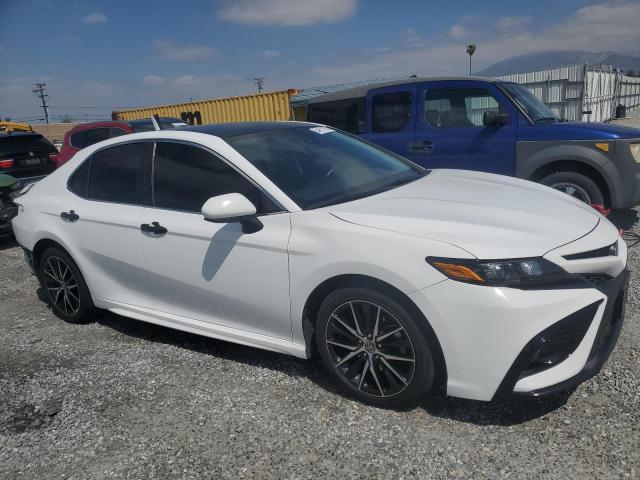 Vin: 4t1g11ak0mu572326, lot: 54611185, toyota camry se 20214