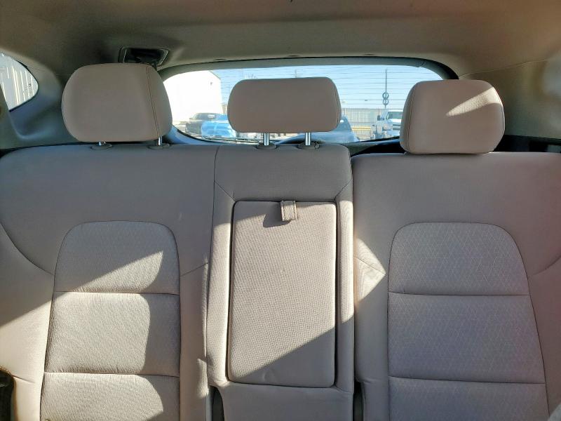 2018 HYUNDAI TUCSON VAL KM8J3CA29JU778252