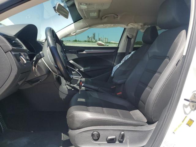 2017 VOLKSWAGEN PASSAT R-L - 1VWDT7A31HC015950