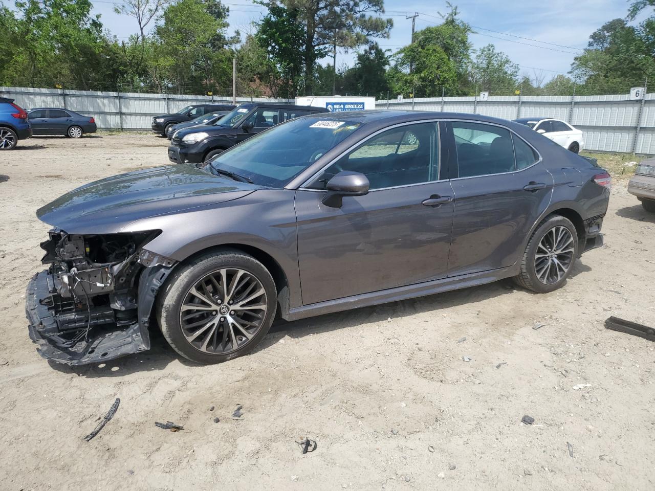 TOYOTA CAMRY SE
