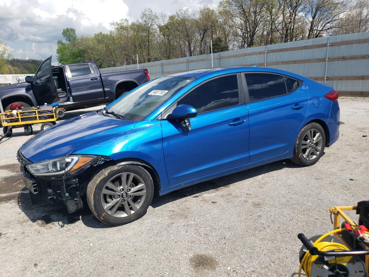 HYUNDAI ELANTRA SE