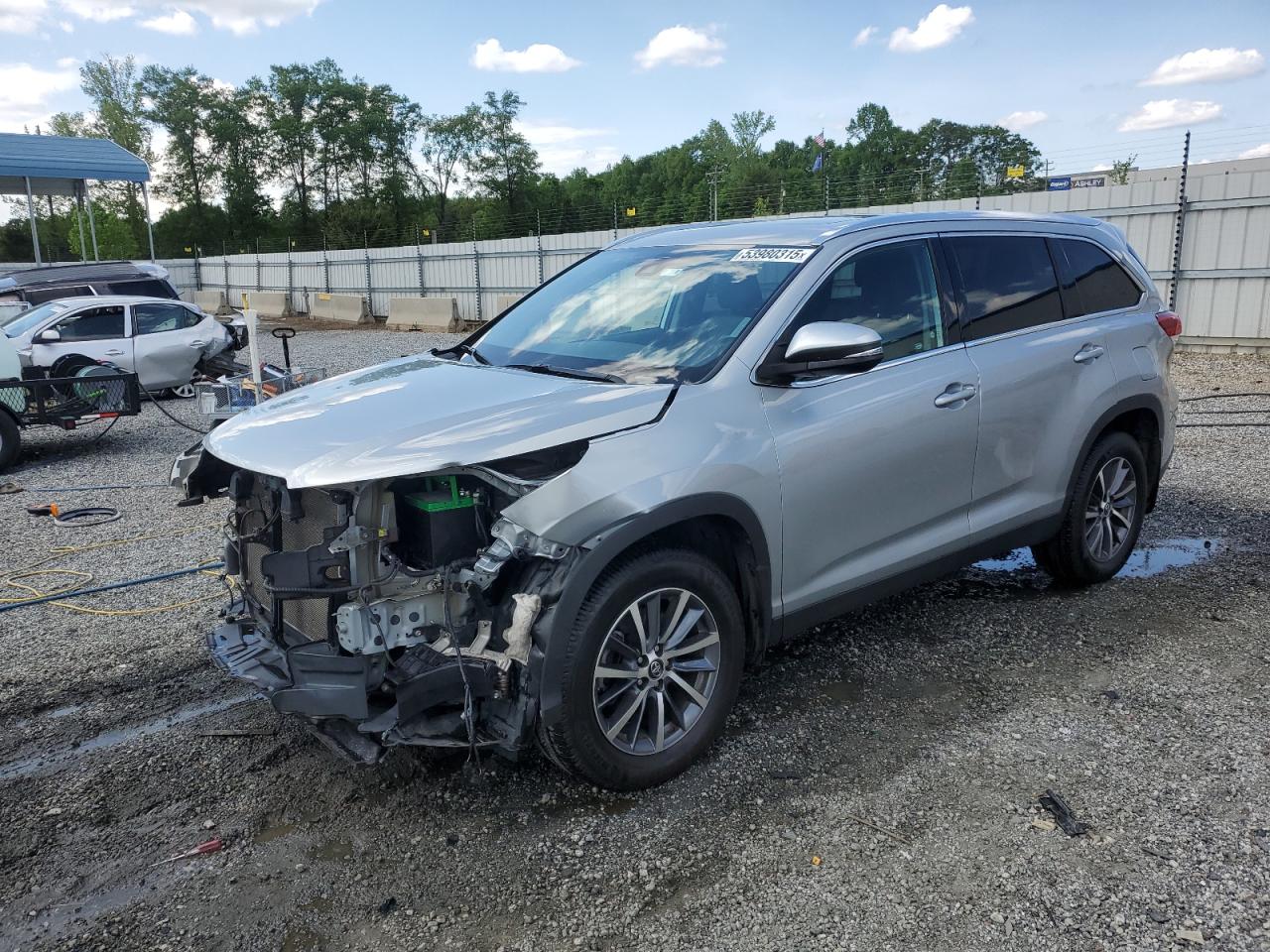 TOYOTA HIGHLANDER SE