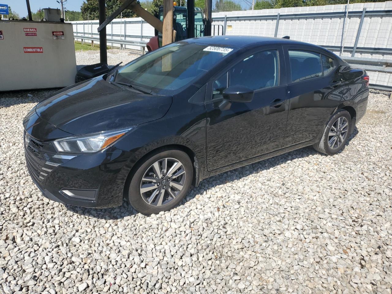 NISSAN VERSA SV