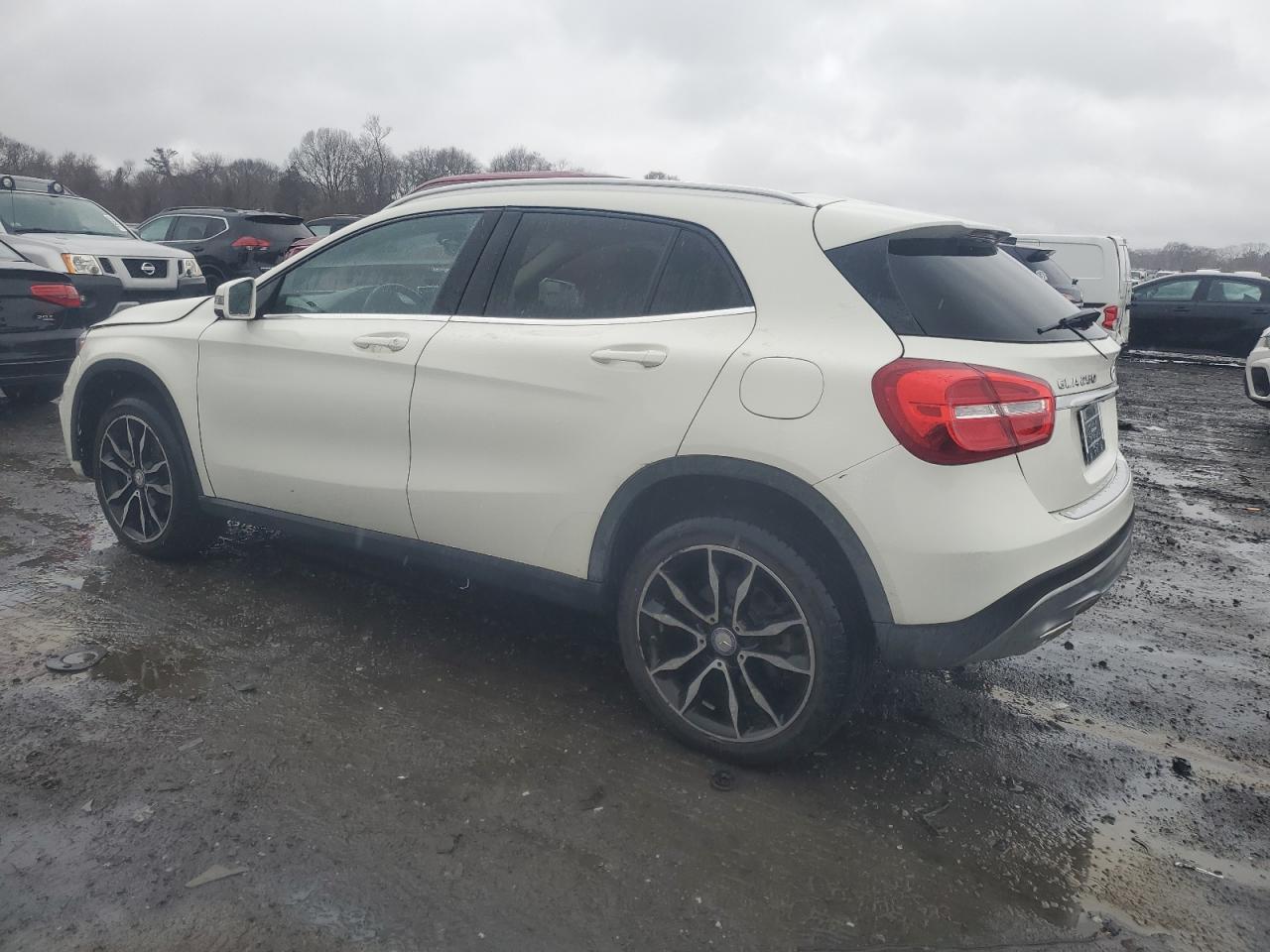 MERCEDES-BENZ GLA-CLASS 2017