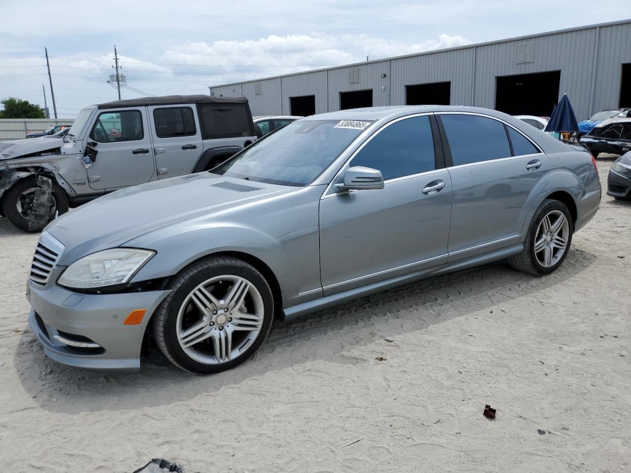 MERCEDES-BENZ S-CLASS 550