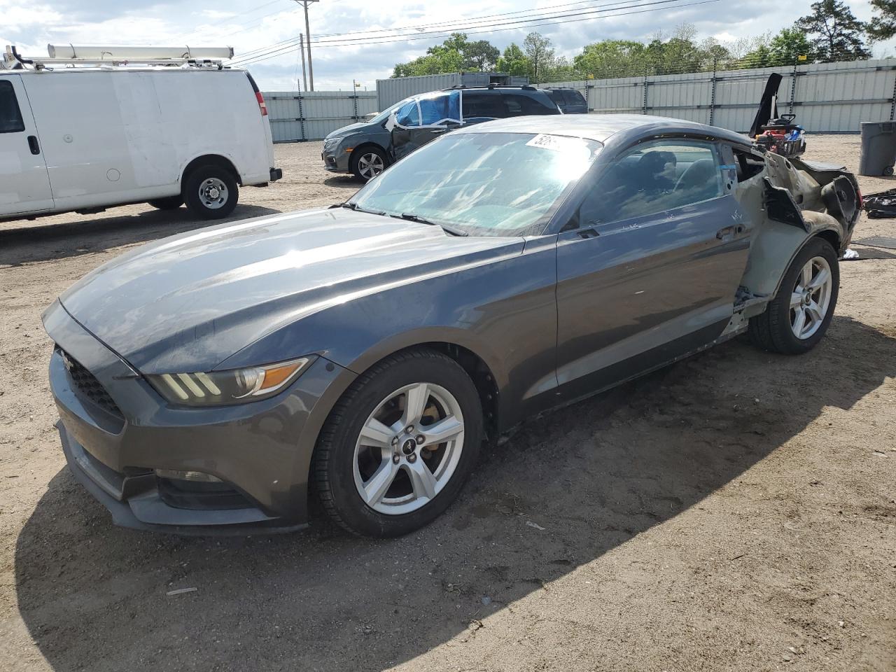 FORD MUSTANG