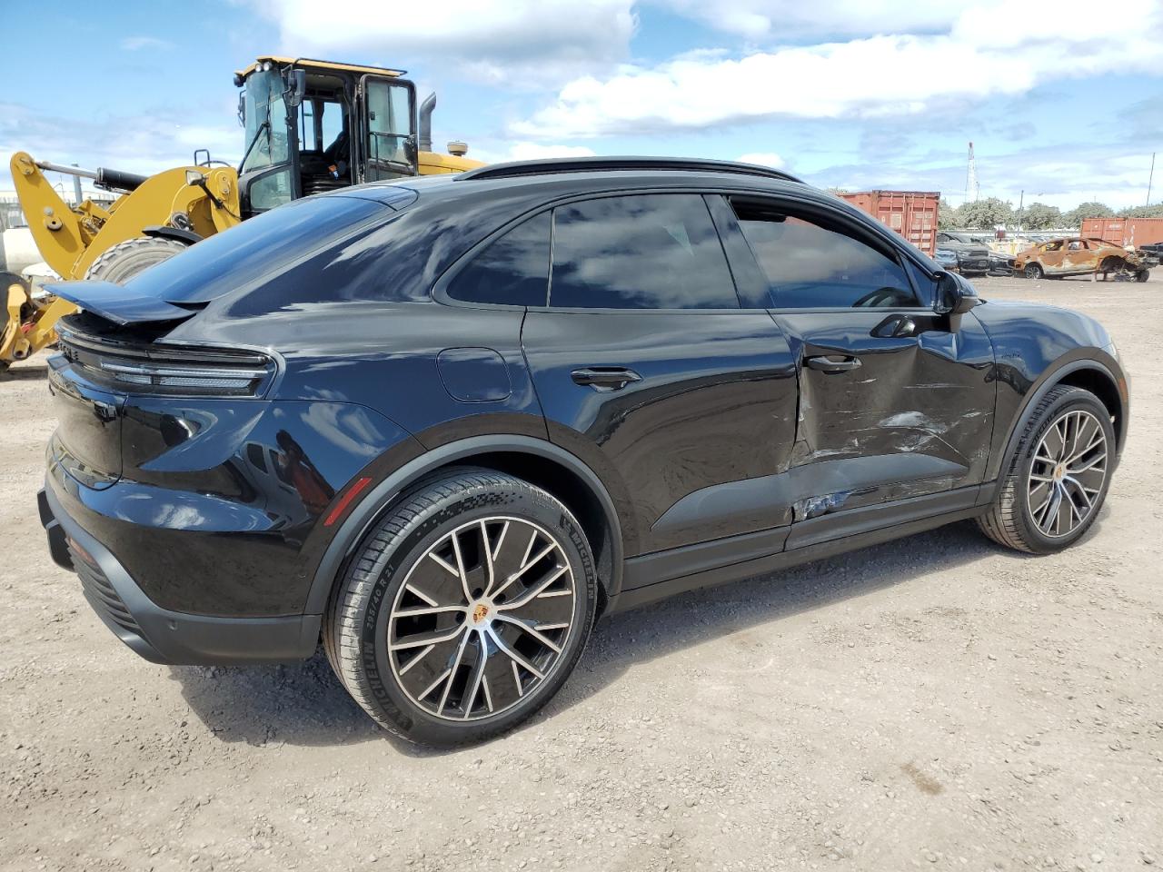 Porsche Macan 2025