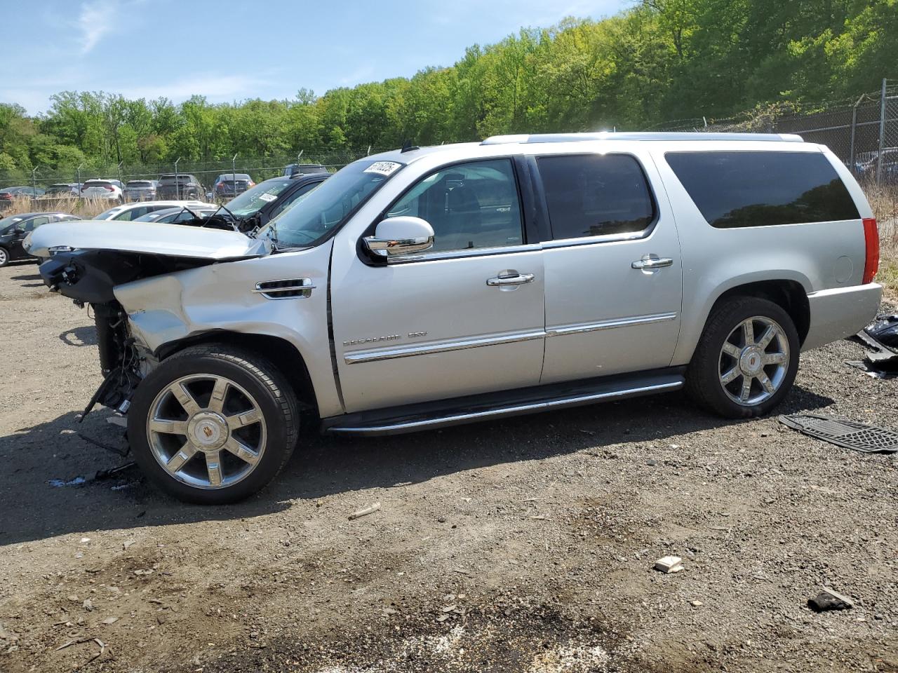 CADILLAC ESCALADE ESV LUXURY