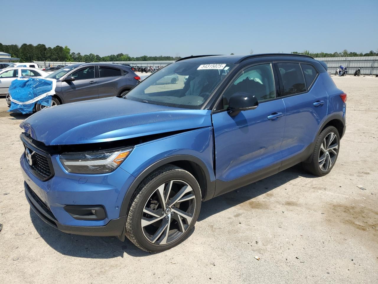 VOLVO XC40 T5 R-DESIGN
