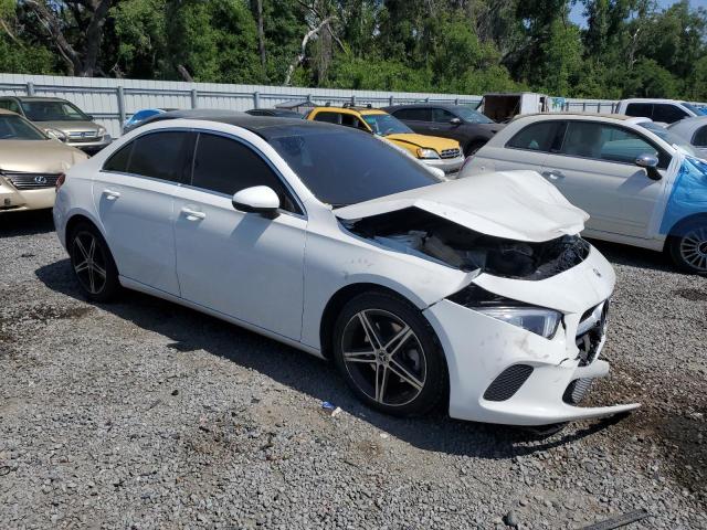Vin: wdd3g4eb3kw013647, lot: 53867645, mercedes-benz a-class 220 20194