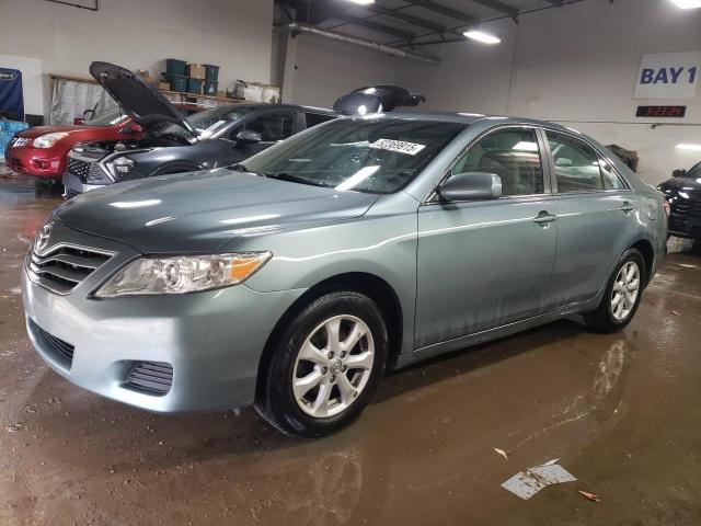 TOYOTA CAMRY BASE