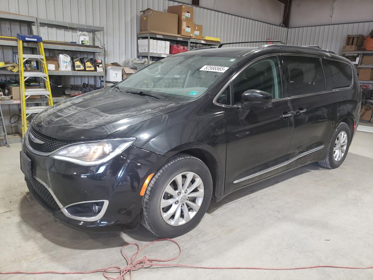 CHRYSLER PACIFICA TOURING L