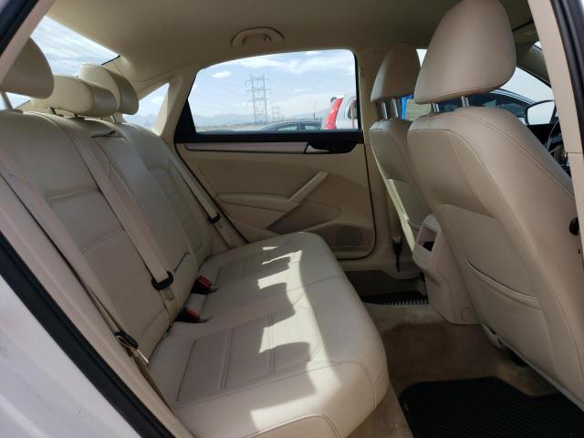 2015 VOLKSWAGEN PASSAT S - 1VWAS7A33FC112151