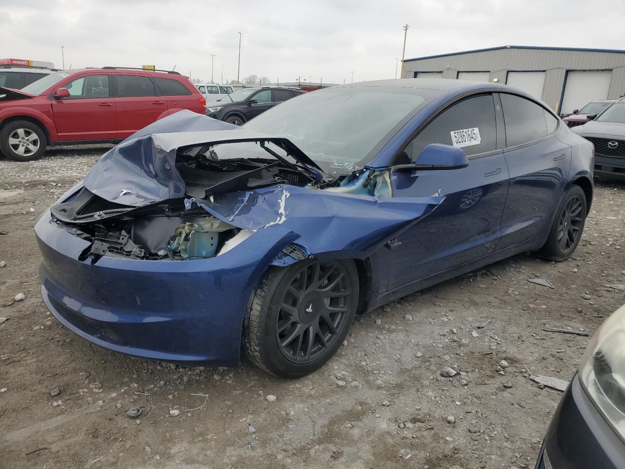 TESLA MODEL 3
