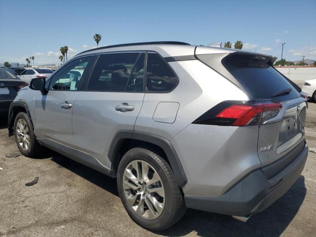 TOYOTA RAV4 XLE P 2019 silver  gas 2T3C1RFV8KC024743 photo #3