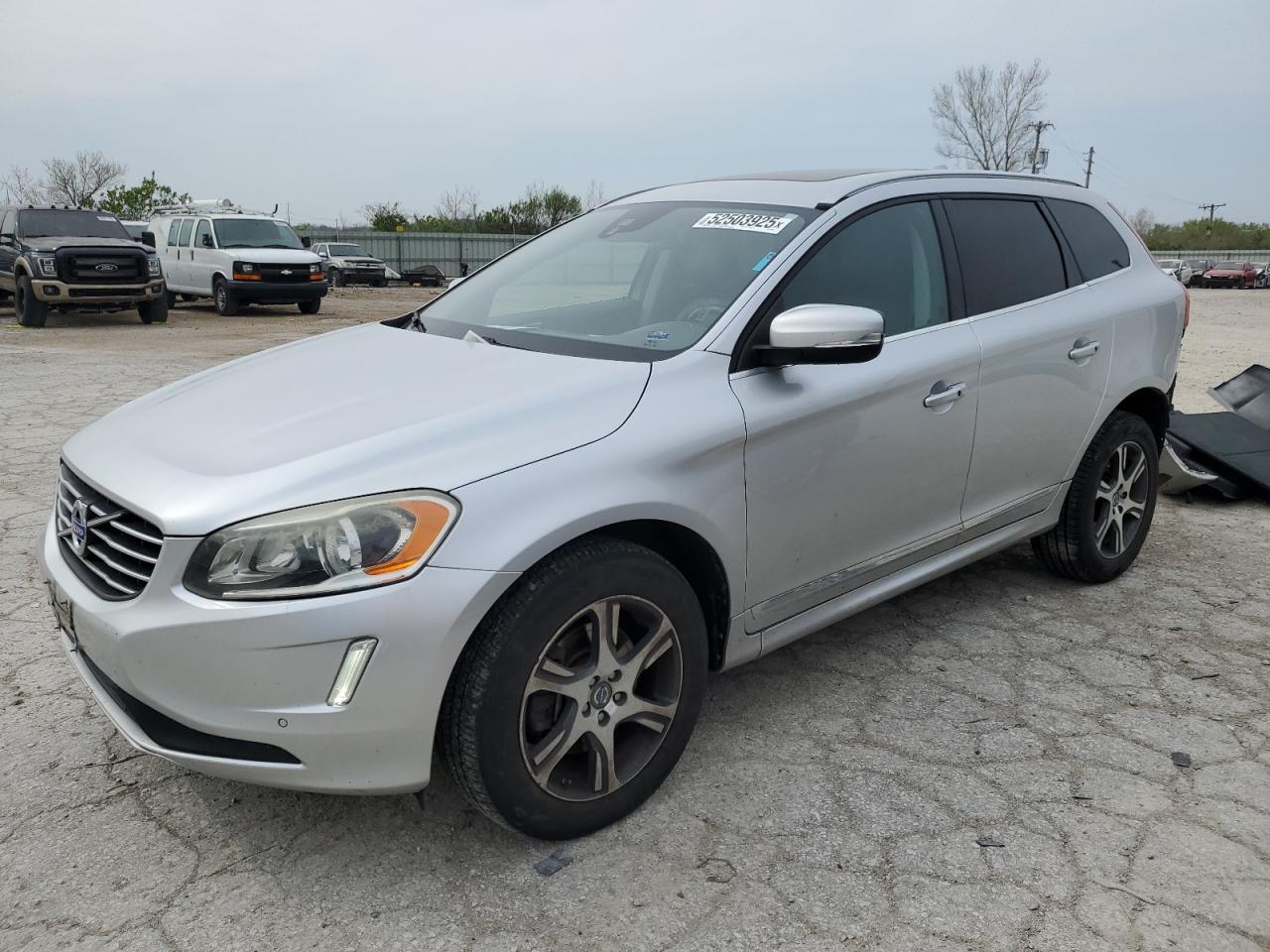 VOLVO XC60 T6 PLATINUM