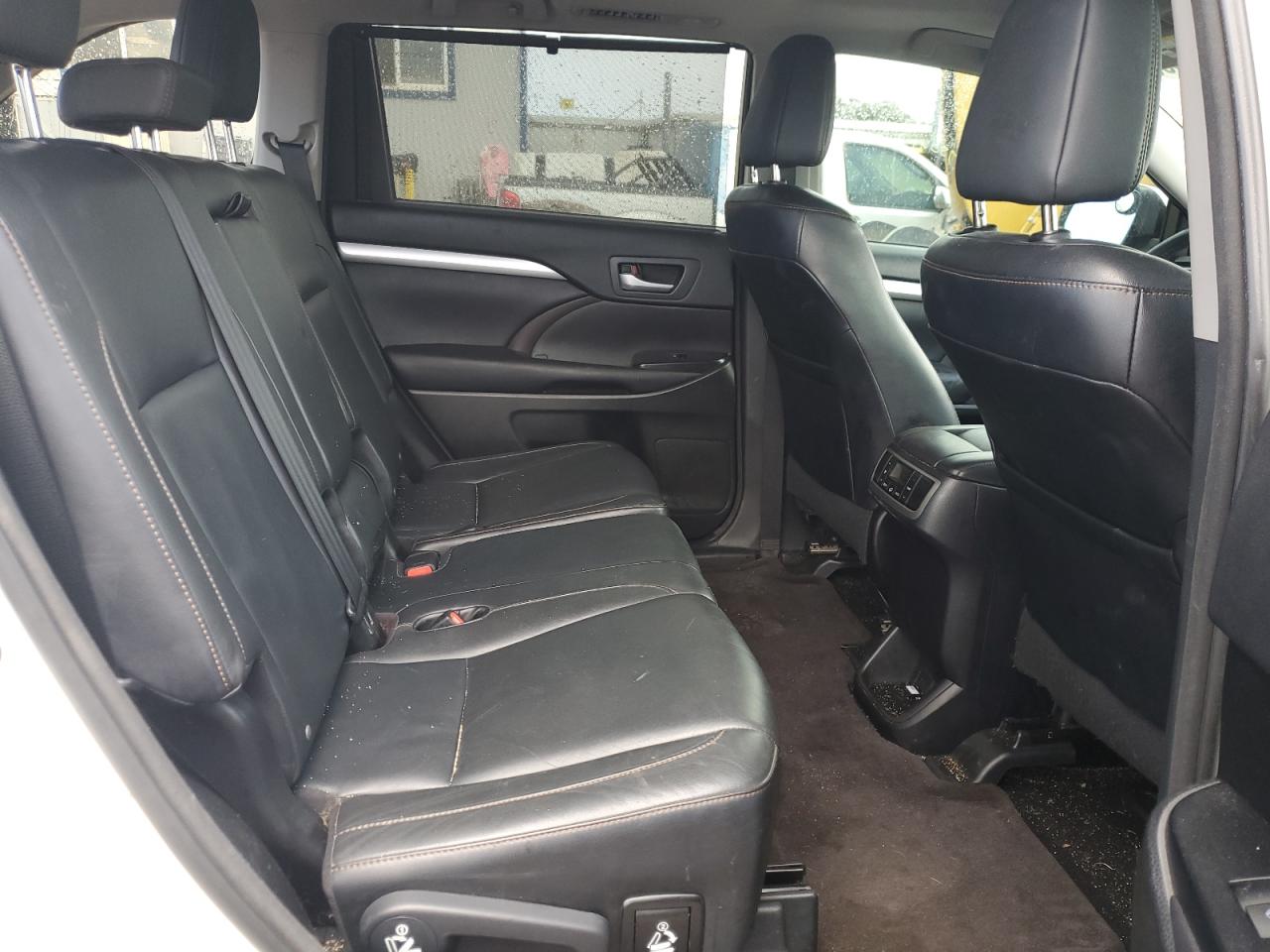 TOYOTA HIGHLANDER XLE