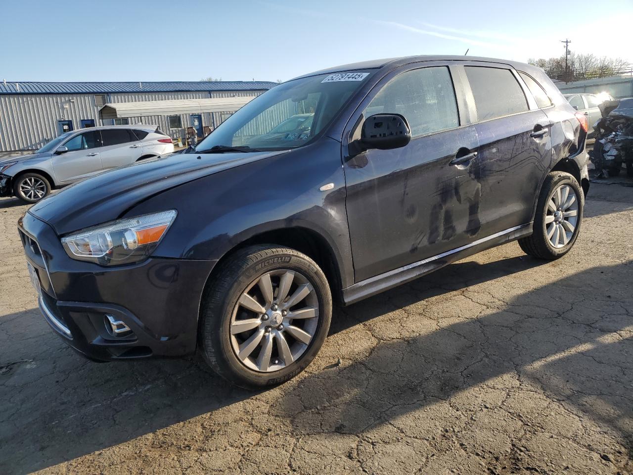 MITSUBISHI OUTLANDER SE
