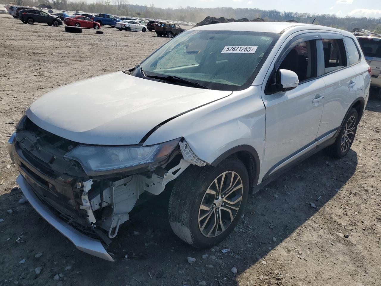 MITSUBISHI OUTLANDER SE
