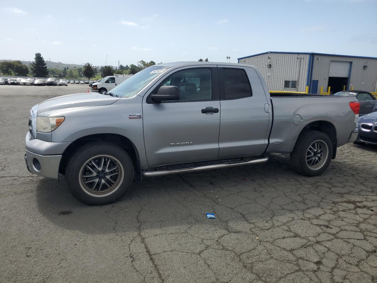 TOYOTA TUNDRA DOUBLE CAB SR5
