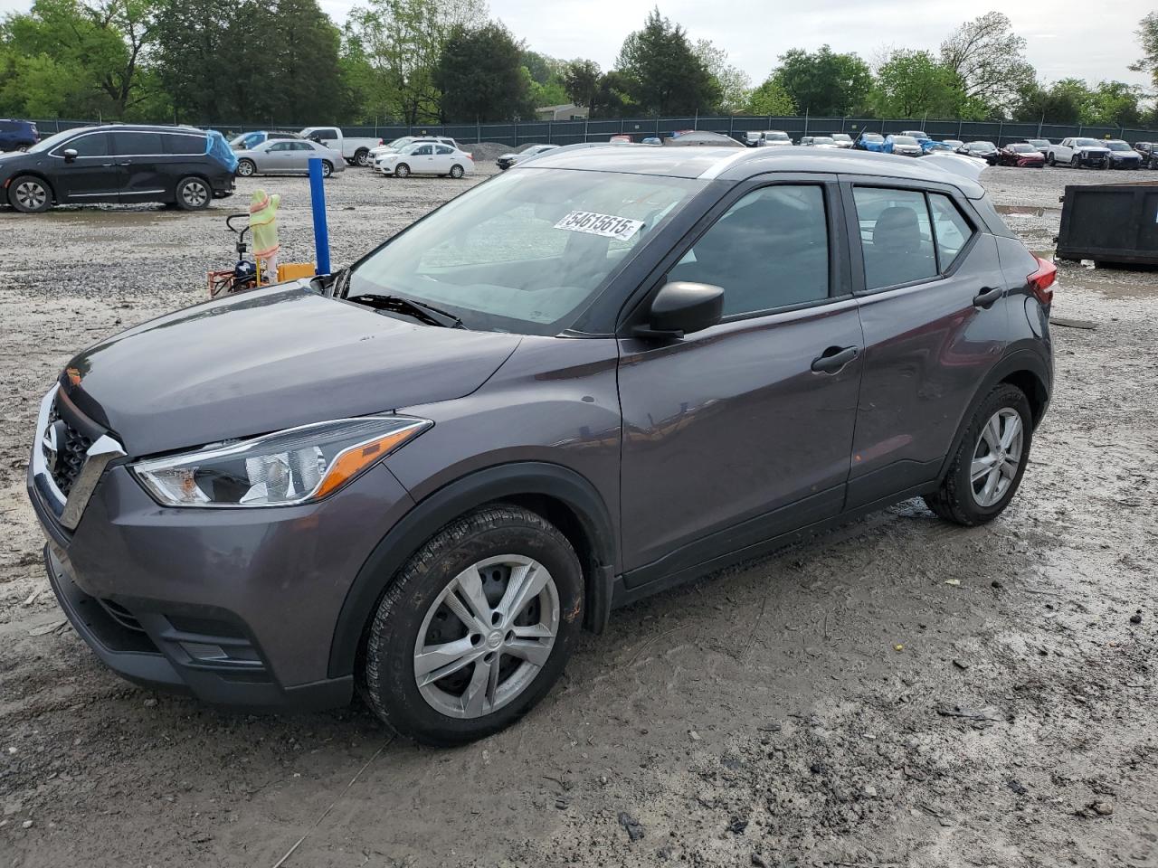 NISSAN KICKS S