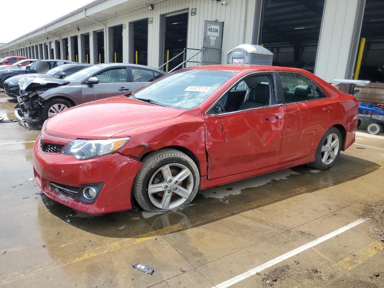 TOYOTA CAMRY BASE