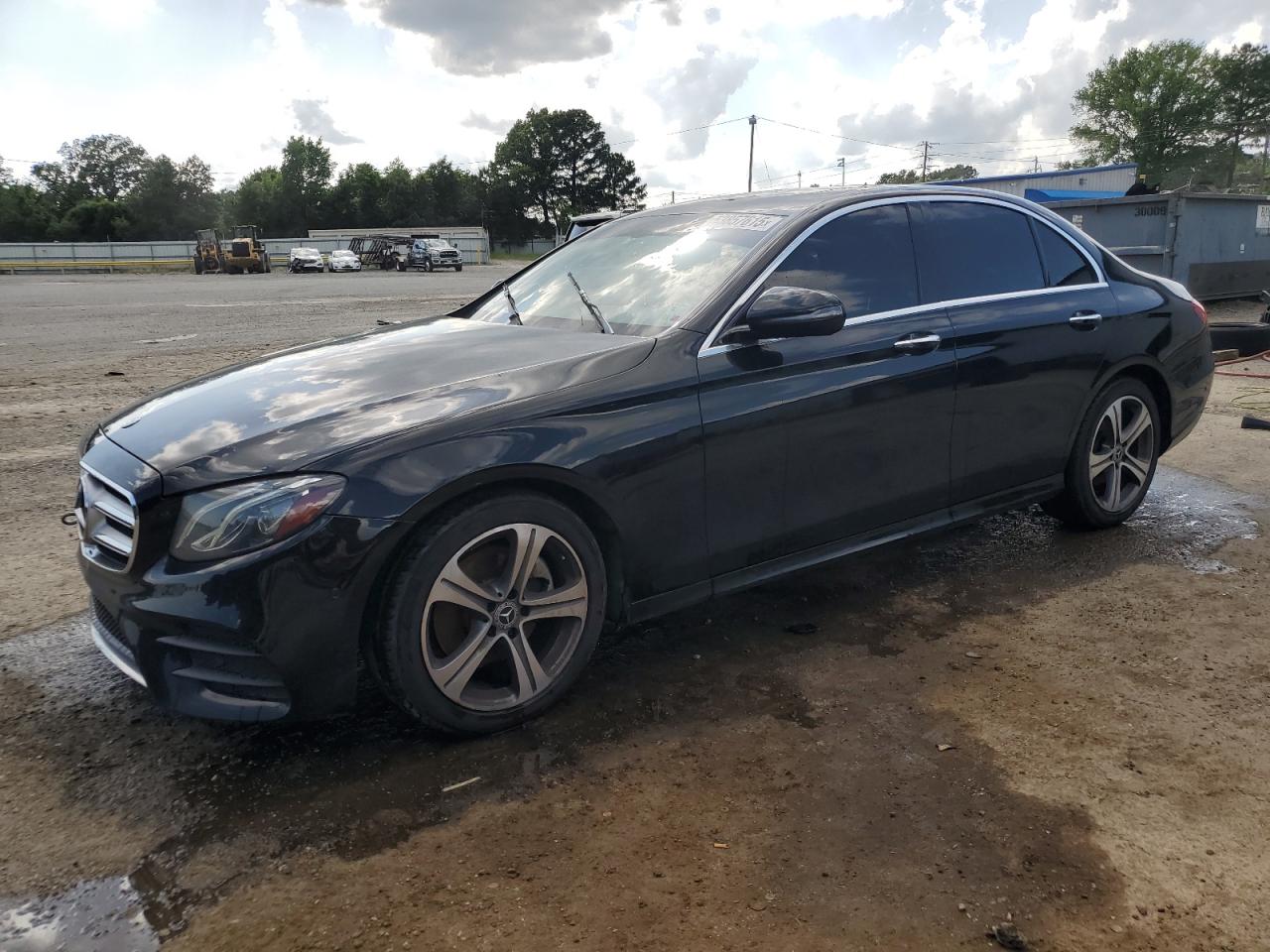 MERCEDES-BENZ E-CLASS 300